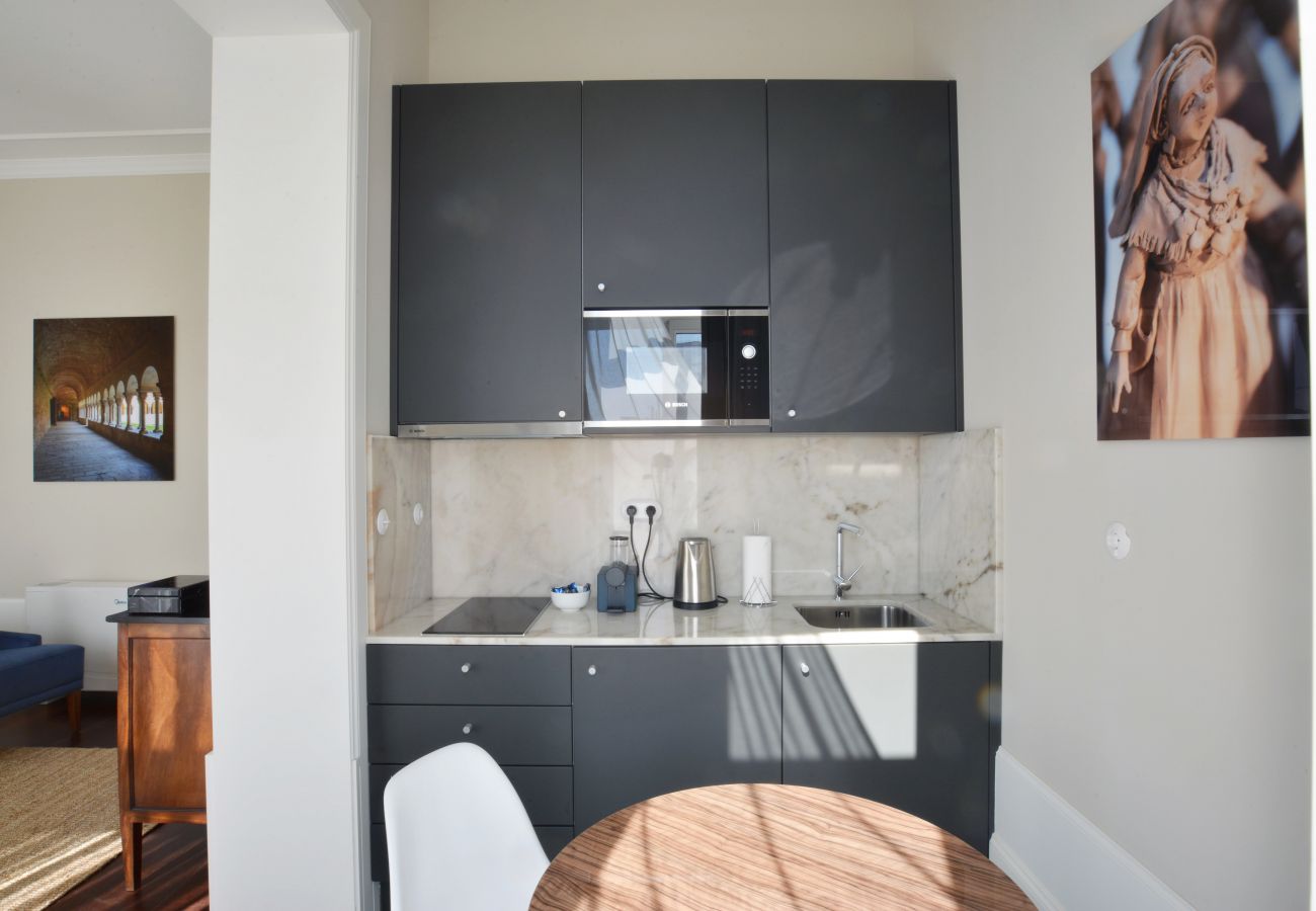 Estudio en Oporto - YOUROPO - Market 2C