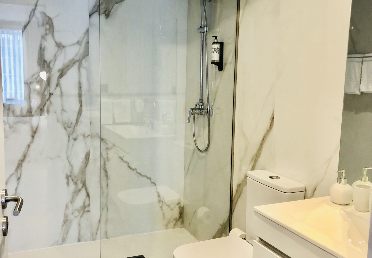 Estudio en Oporto - YOUROPO - Downtown 2C