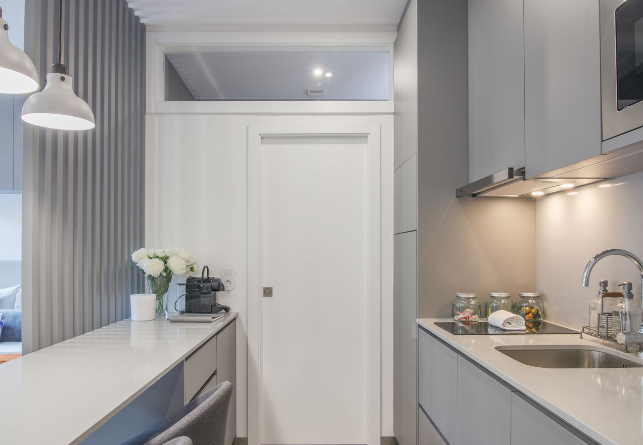 Estúdio em Porto - RA - Baixa