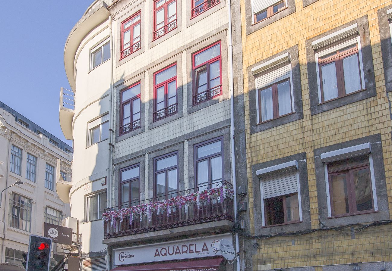 Estúdio em Porto - RA - Baixa