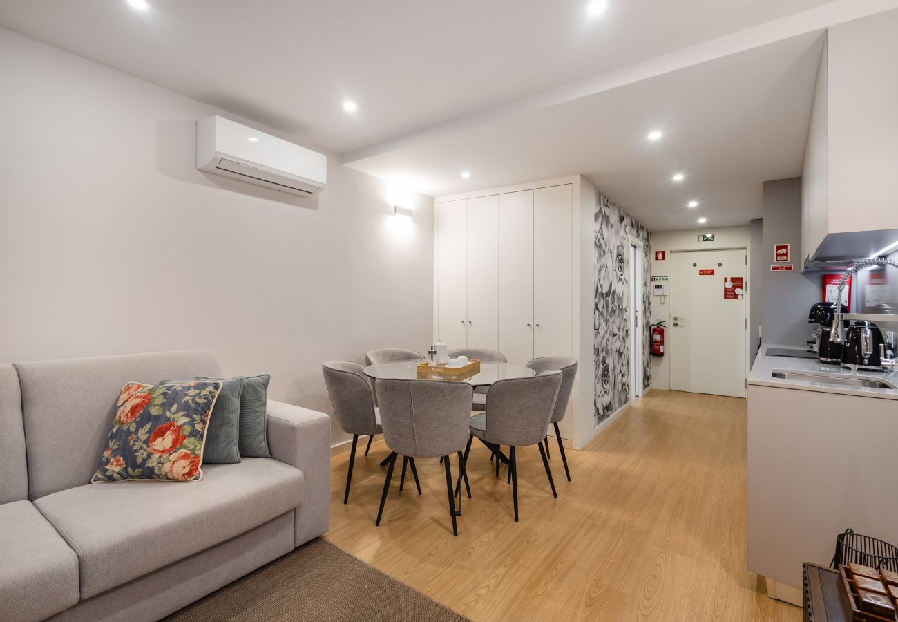 Apartamento em Porto - RA - São João 1