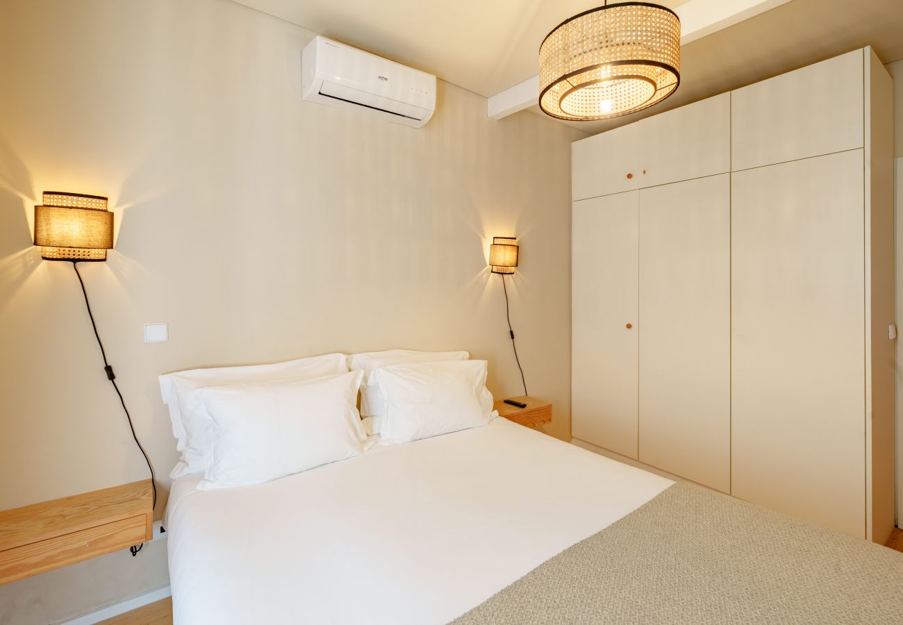 Apartment in Porto - Porto Vitoria 12