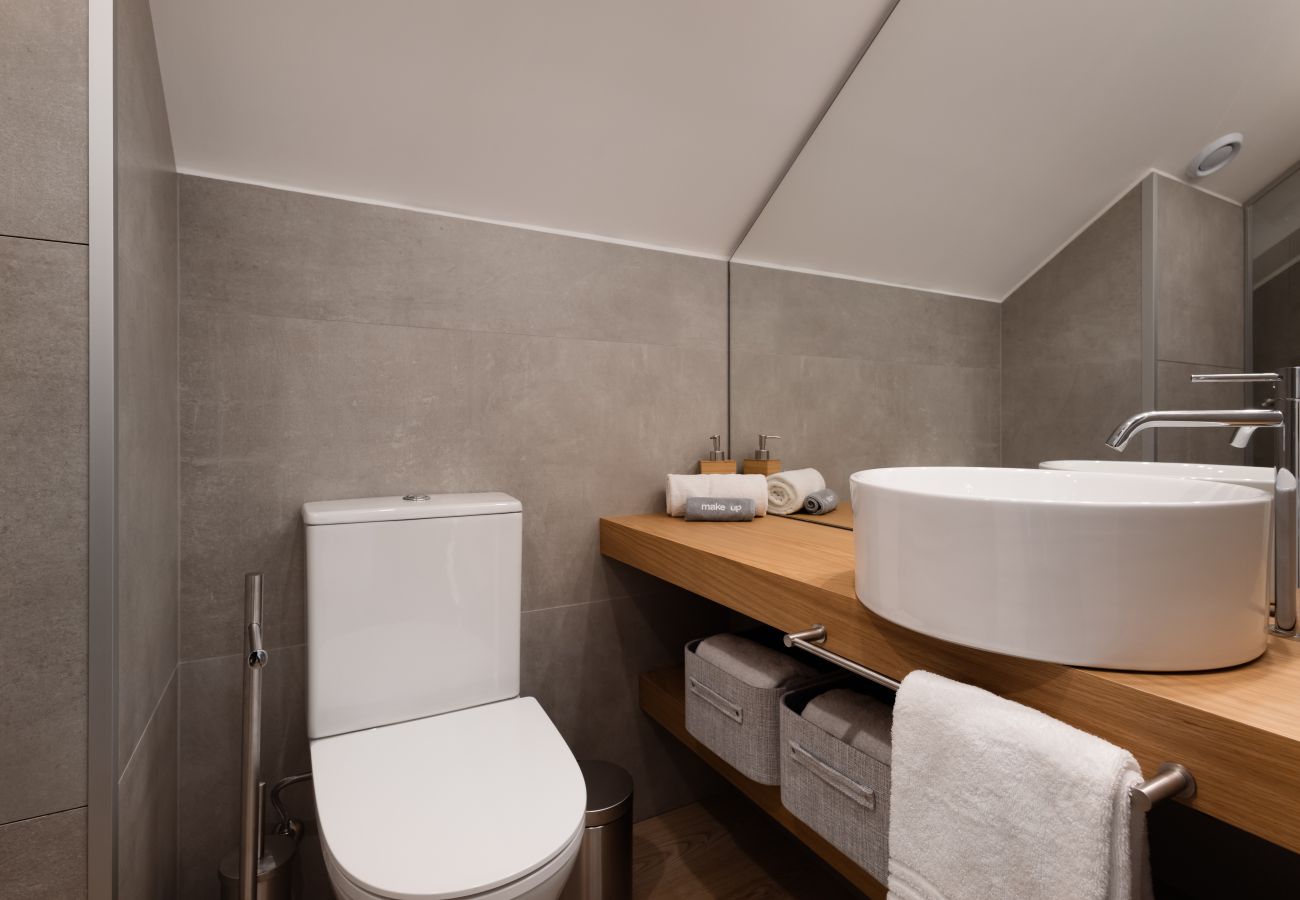 Apartment in Porto - RA - Flores 4